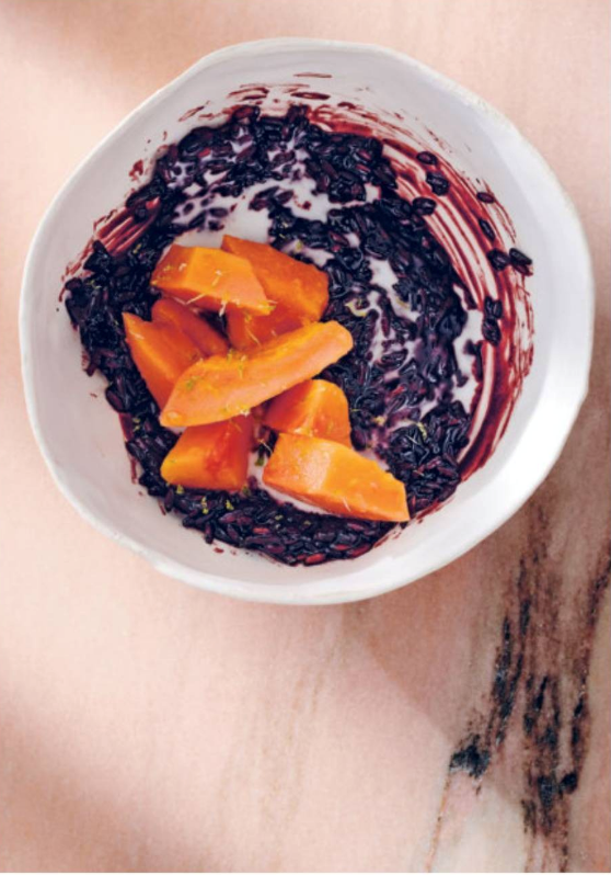 Black sticky rice with coconut milk & papaya