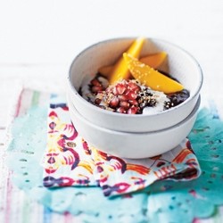 Black sticky rice with mango