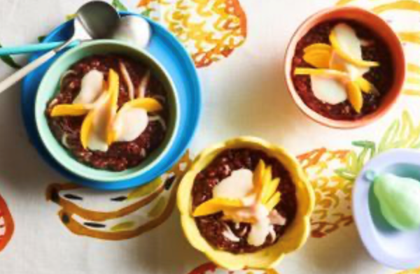 Black sticky rice with mango and salted coconut cream