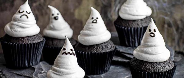 Black velvet ghostly cupcakes