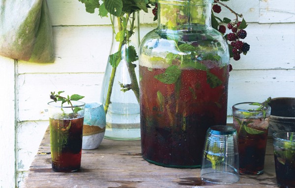 Blackberry & ginger cocktail
