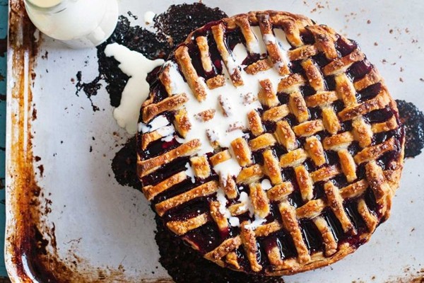 Blackberry & ginger pie