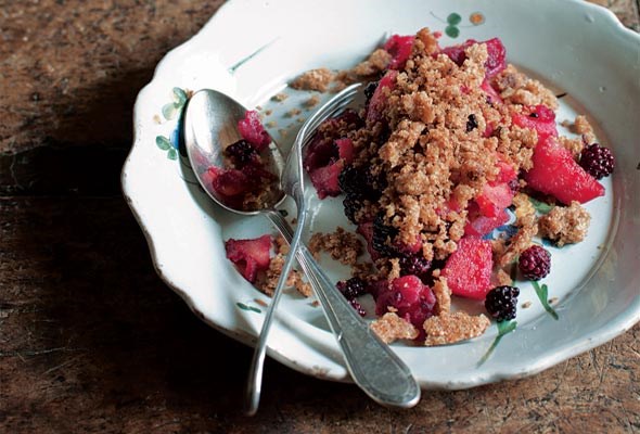 Blackberry and apple brown betty