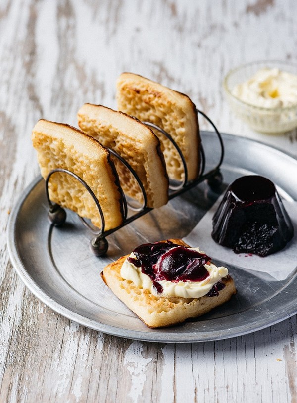 Blackberry and apple butter