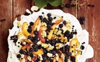 Blackberry and apple meringue with walnuts and elder