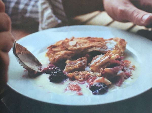 Blackberry and apple pie