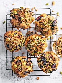 Blackberry, apple and granola muffins