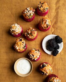 Blackberry, apple and kefir muffins