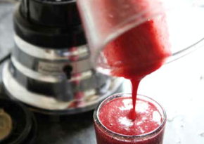 Blackberry, apple and orange smoothie