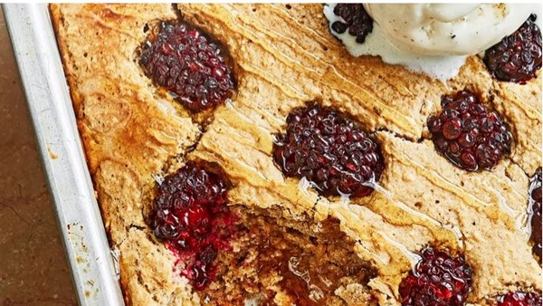 Blackberry baked oats