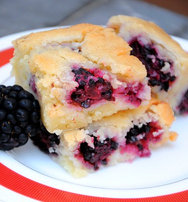 Blackberry blondies