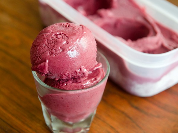 Blackberry brown sugar frozen yogurt