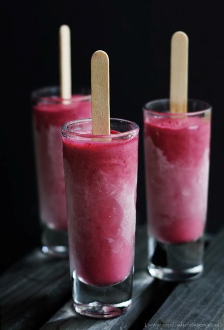 Blackberry “cheesecake” yogurt pops
