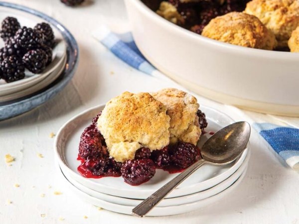 Blackberry cobbler