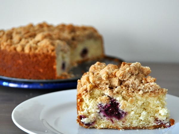 Blackberry crumb cake recipe | Eat Your Books