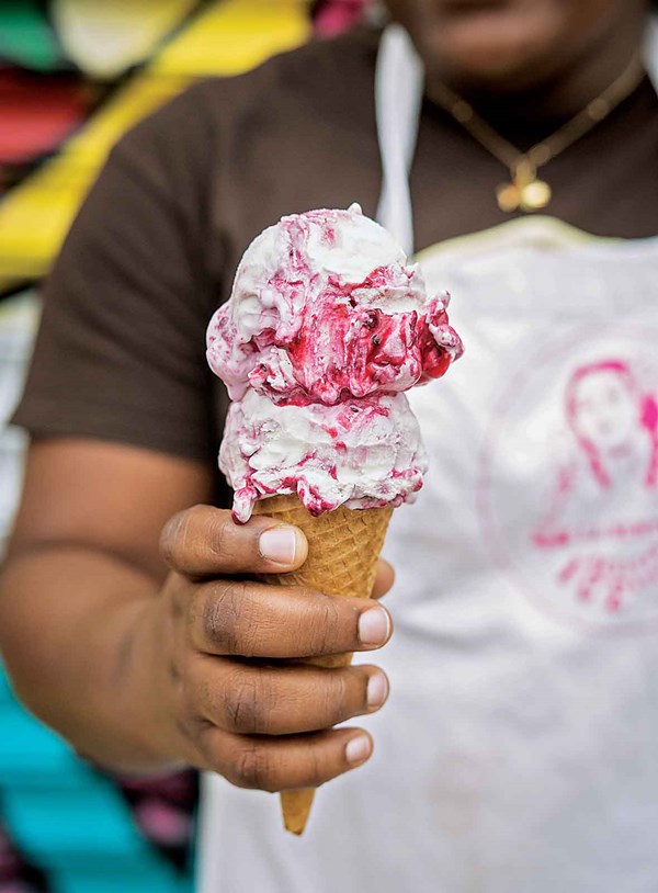 Blackberry ice cream