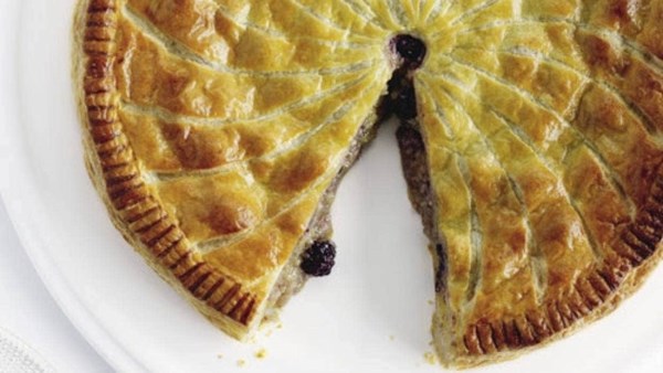 Blackberry king cake
