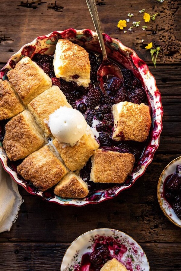 Blackberry lavender cobbler