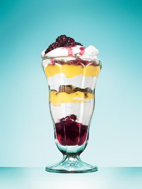 Blackberry, lemon, and gingersnap cheesecake pudding