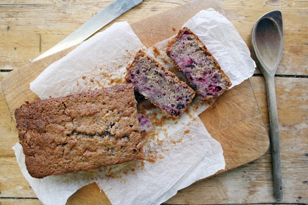 Blackberry loaf cake