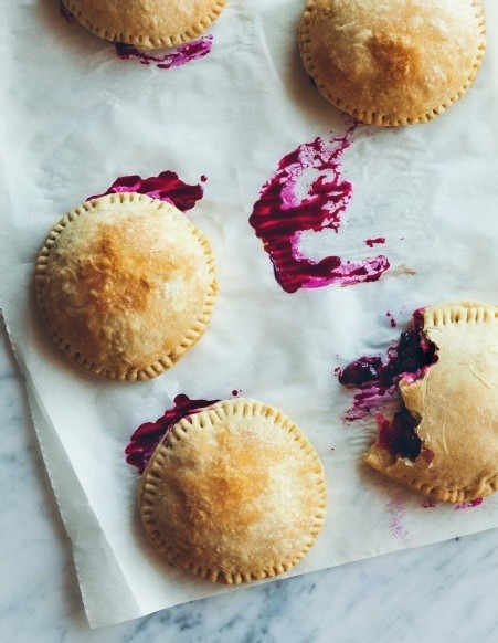 Blackberry mini pies