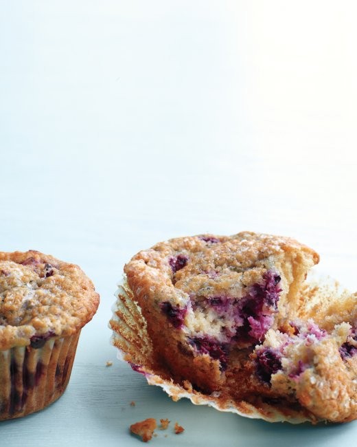Blackberry-oat bran muffins