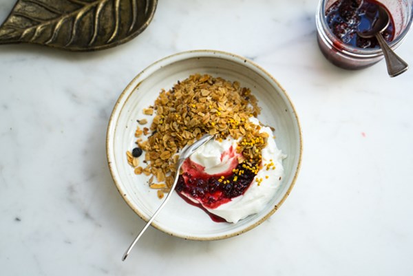 Blackberry saffron honey