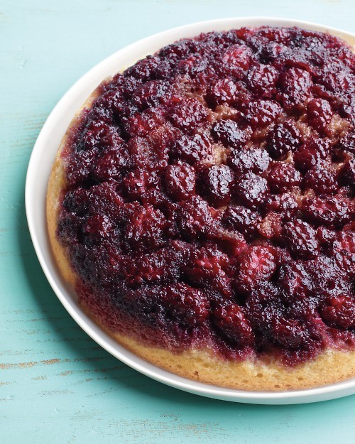 Blackberry skillet cake