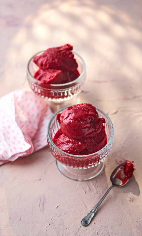 Blackberry sorbet (Sorbetto alle more)