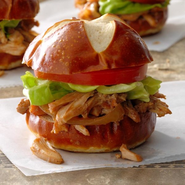 Blackberry Sriracha chicken sliders