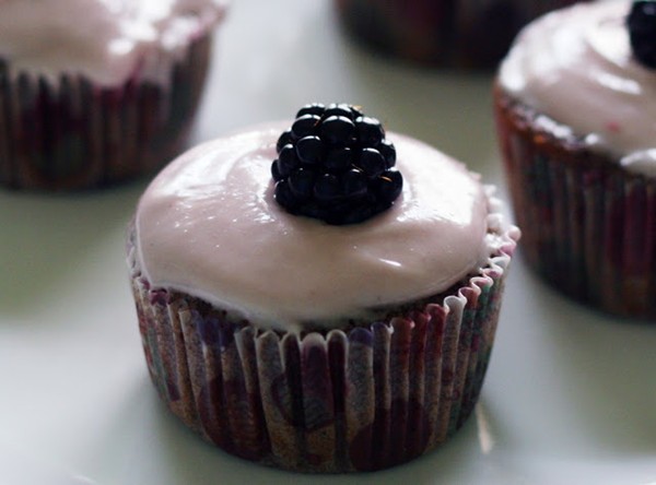Blackberry vanilla cupcakes