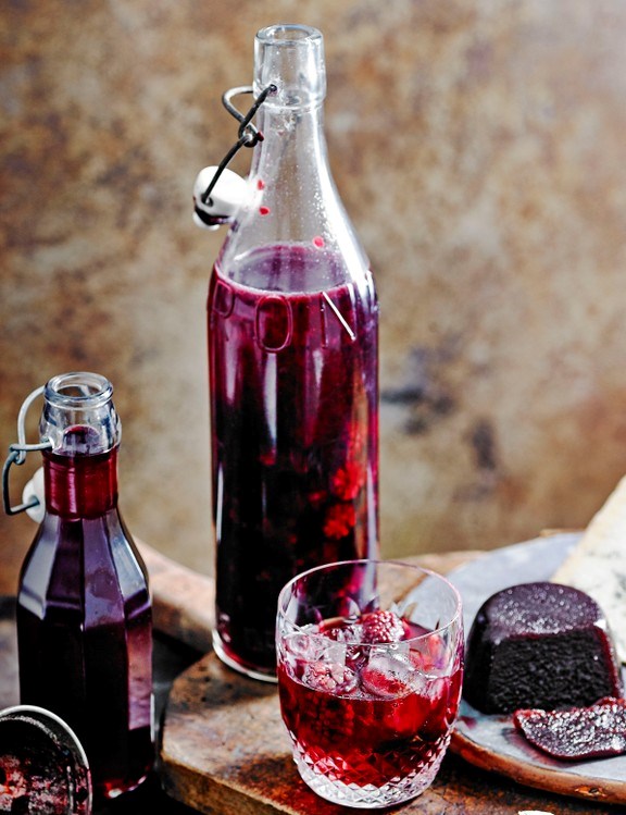 Blackberry whisky