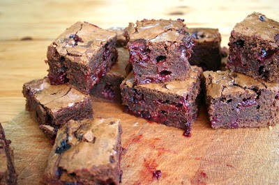 Blackcurrant brownies