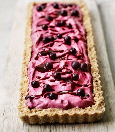Blackcurrant, lime and coconut cheesecake slice