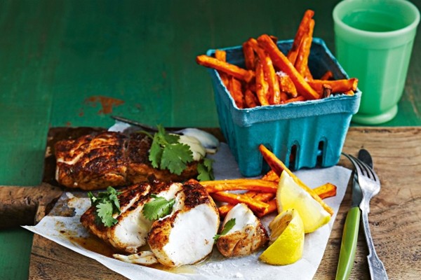 Blackened fish with kumara chips