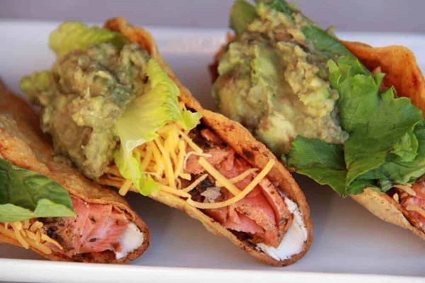 Blackened salmon fish tacos
