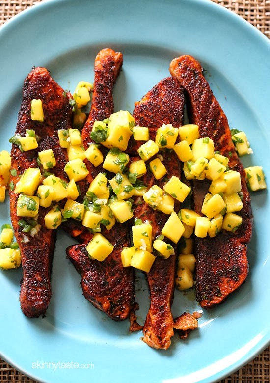 Blackened salmon with mango salsa