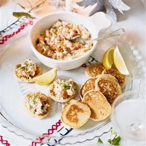 Blinis with smoked salmon and dill pâté