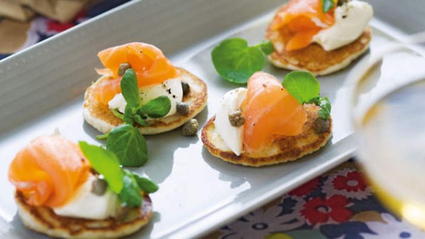 Blinis with smoked salmon or gravlax