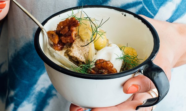 Blondie sundaes with fried walnuts and candied fennel