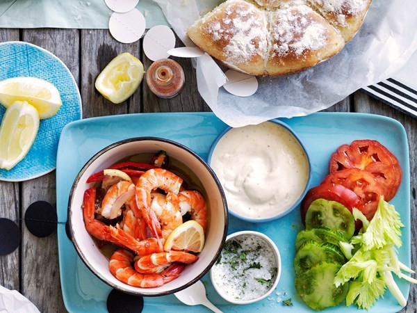 Bloody Mary prawn rolls