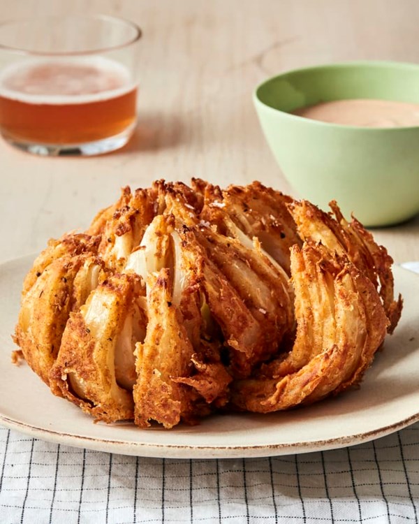 Blooming onion