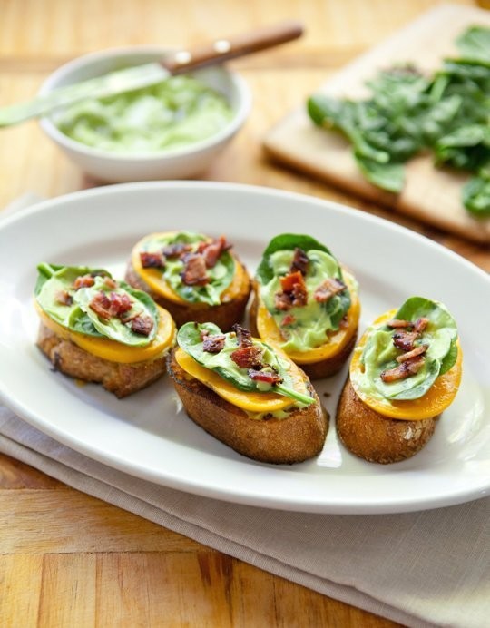 BLT bites with avocado cream
