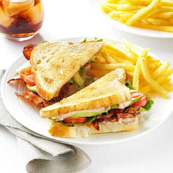 BLT with peppered balsamic mayo