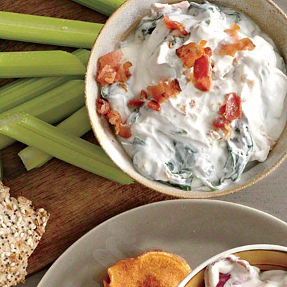Blue cheese-bacon-spinach dip
