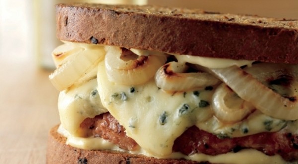 Blue cheese chicken patty melts with grilled onions