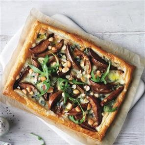Blue cheese, pear and rocket tart
