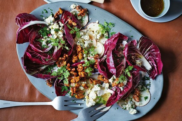 Blue cheese, radicchio walnut salad