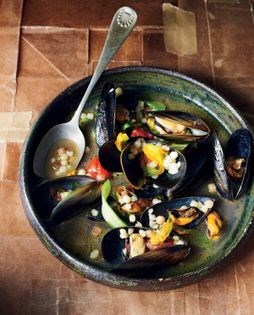 Blue mussel and fregola soup (Zuppetta di cozze con fregola)
