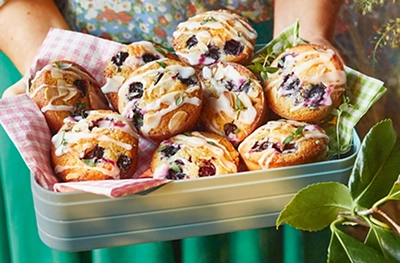 Blueberry & lemon thyme friands